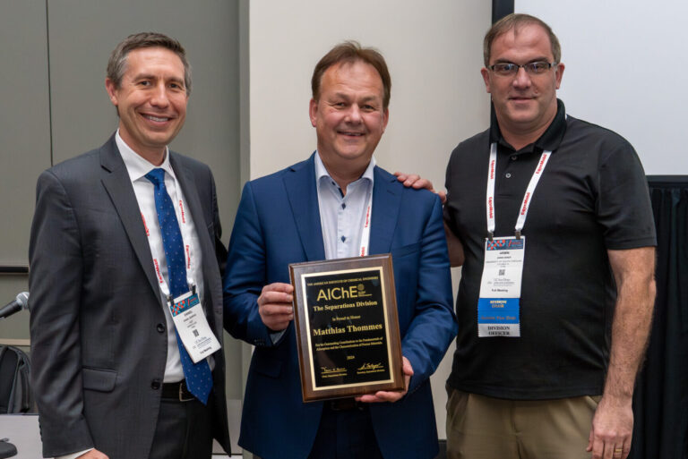 Prof. Thommes ausgezeichnet für seine hervorragenden Beiträge zu den Grundlagen der Adsorption und zur Charakterisierung poröser Materialien